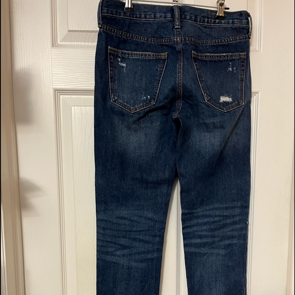 Distressed blue jeans. Excellent condition - Picture 3 of 4